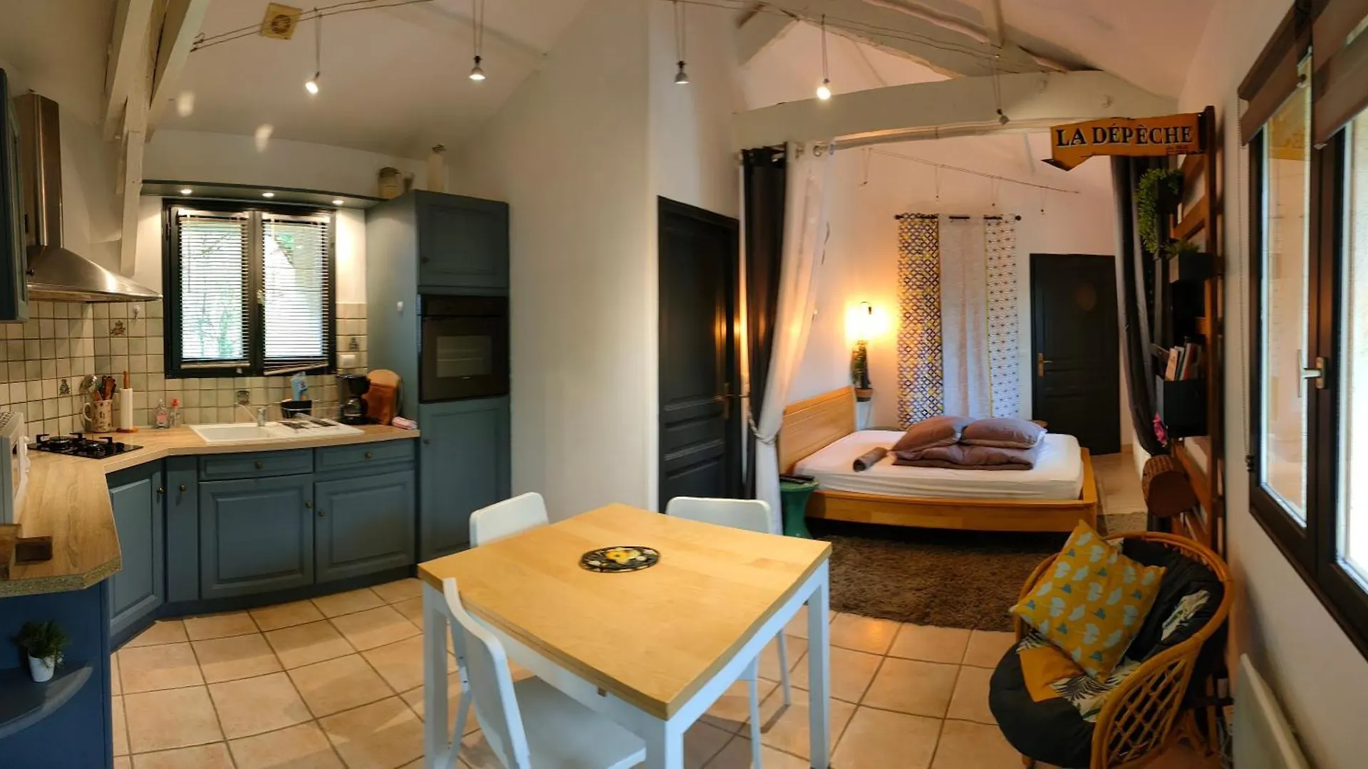Maison Gite Studio De Vacances Sud De La France Cuzac